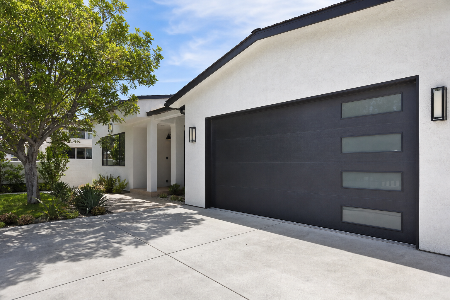 Emergency Garage Door Repair Near Me: What Los Angeles Homeowners Should Do First